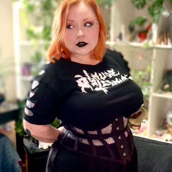 Meet your Posher, Samantha - Picture 2 of 3